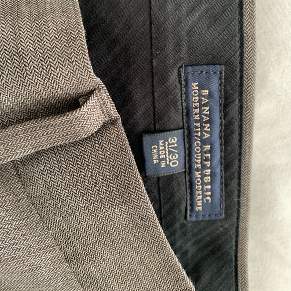 Banana Republic Grey Suit - Picture 7 of 11